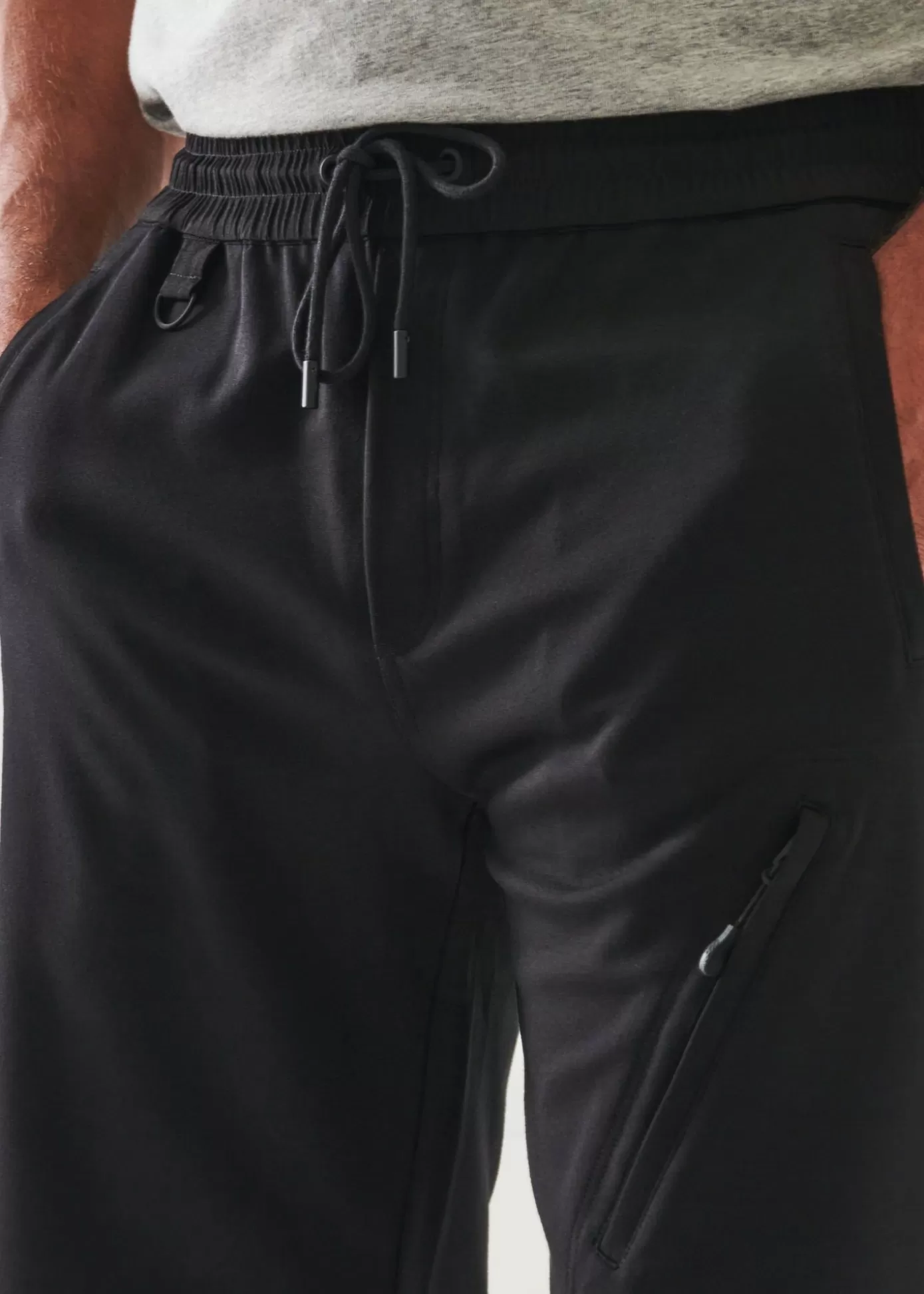 PATRICK ASSARAF Active Zip Short Outlet